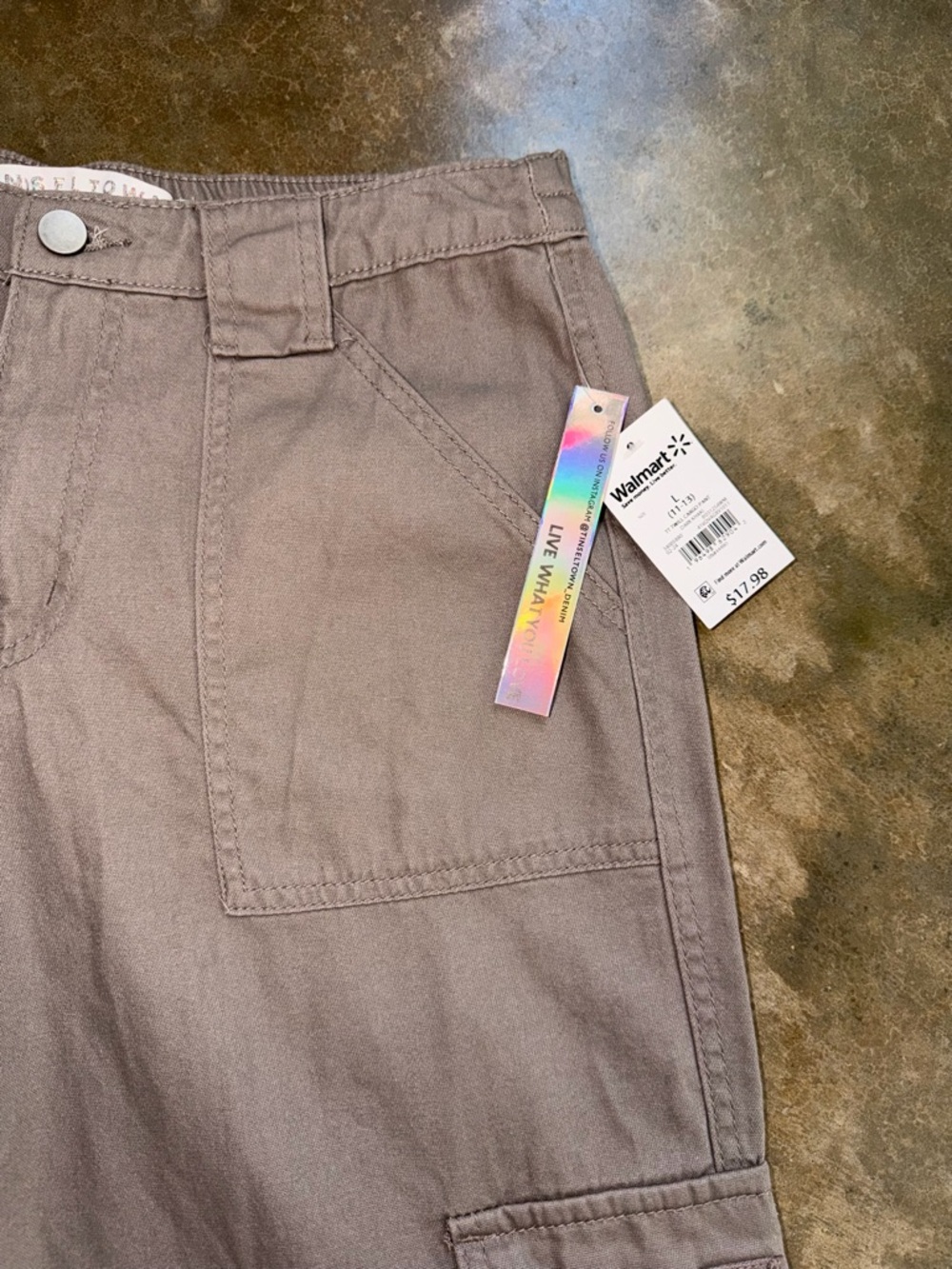 Tinseltown Taupe Wide-Leg Cargo Pants - Size L - Picture 7 of 9
